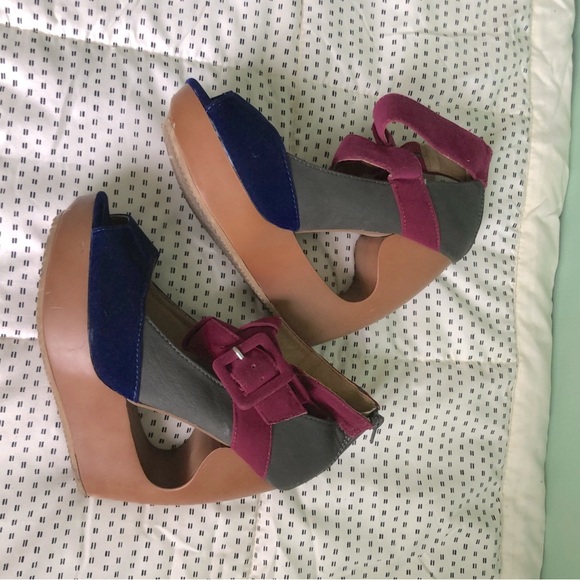 Shoes Pre-Owned Platform Wedge Sandals - Picture 2 of 6